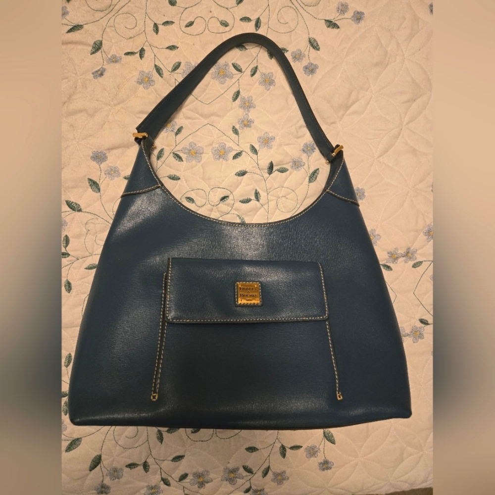 Dooney & Bourke Elegant Turquoise Leather Shoulder Bag